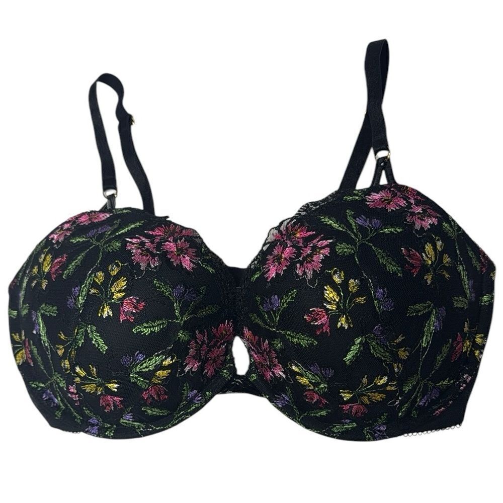 Victoria Secret Very Sexy Push Up Floral Embroidered/Leather Bra. Size‎ 34DD.